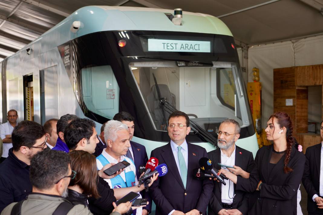 İmamoğlu 420 Yolcu Kapasiteli Yeni Elektrikli Metrobüsleri Tanıttı! Görenler Hayran Oldu 10